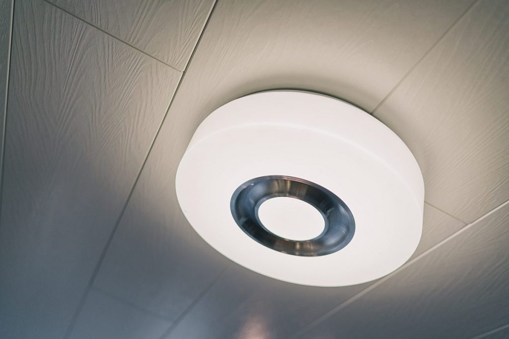 Kiisa 3 LED plafondi