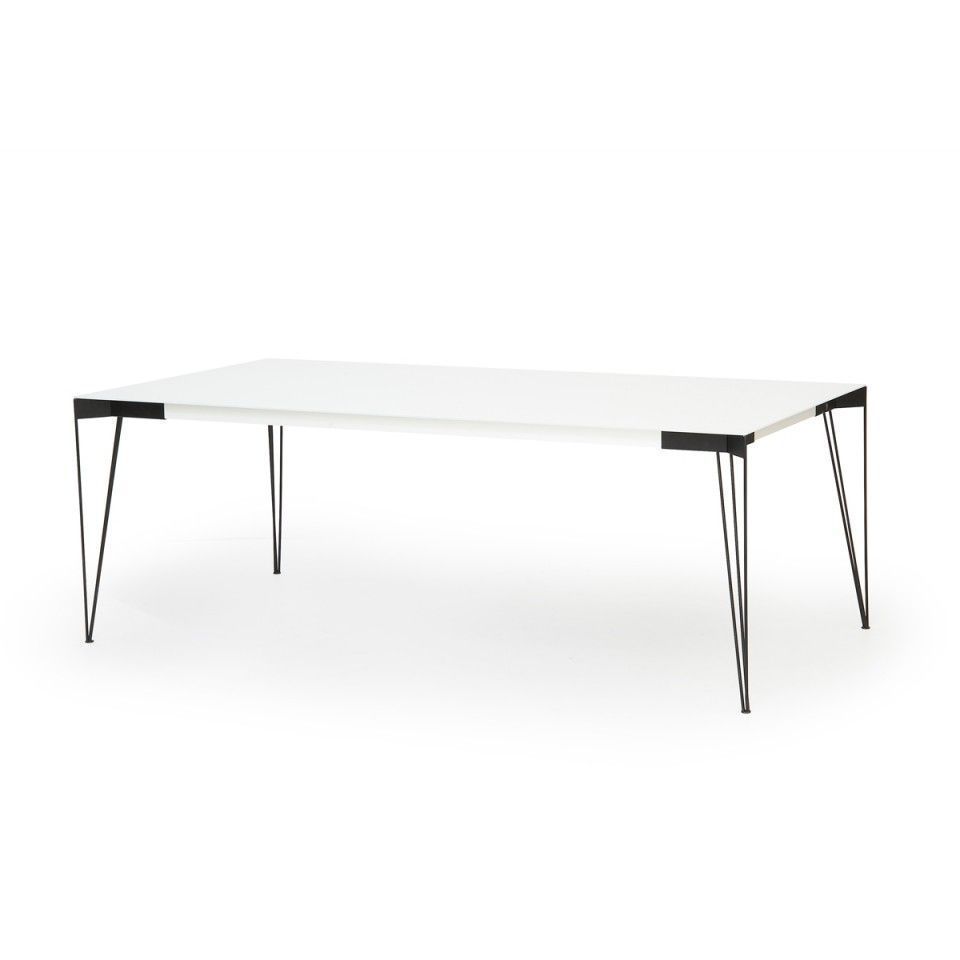 Muurame Viiva ruokapöytä 208x104 cm, valkoinen/mustat jalat