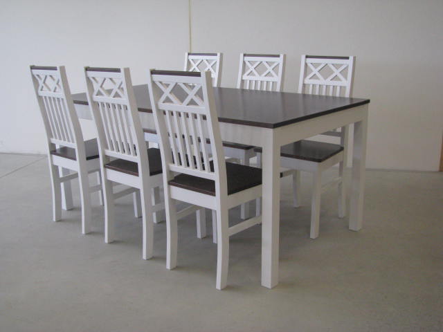Emmi pöytä 170x90 cm, kuvan Emilia tuolit myydään erikseen.