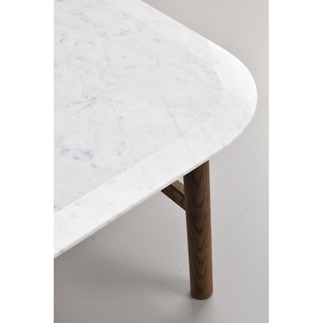 Hammond sohvapöytä 135x62 marmorikannella, ruskea/valkoinen