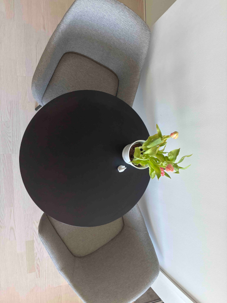 Lena pyöreä pöytä miljöökuva