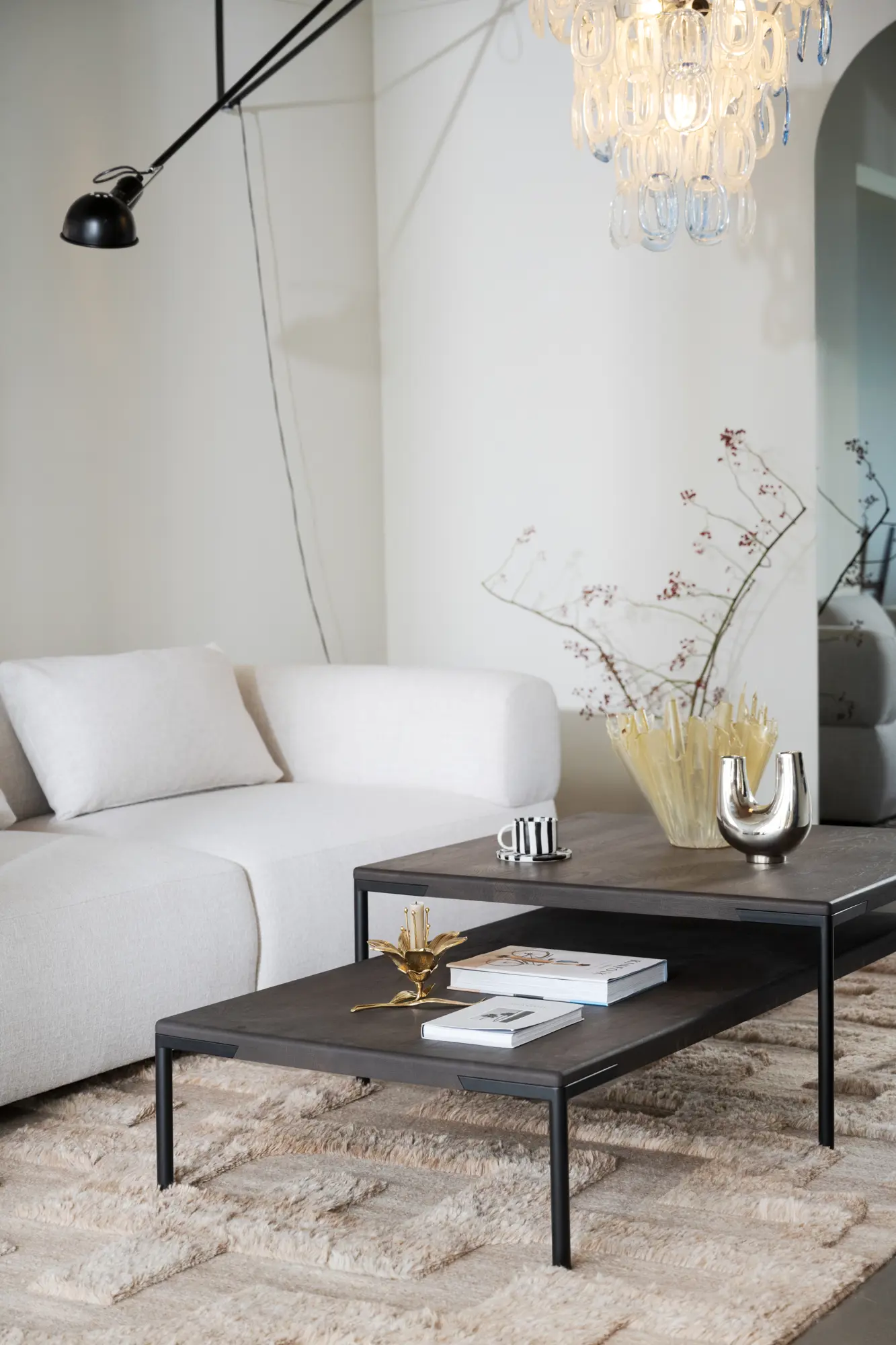 Rowico Farrell sohvapöytä neliö 90x90 (korkeus 40 cm) miljöökuva