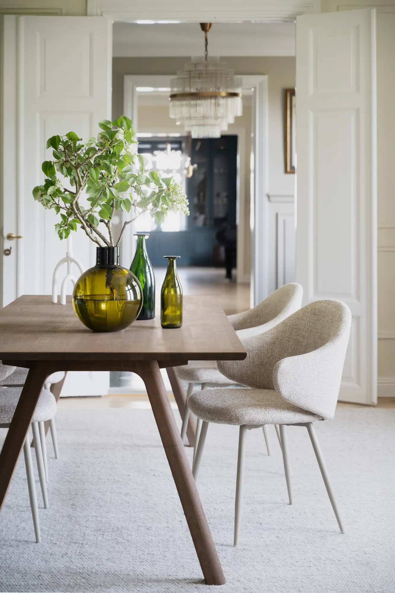 Rowico Clapperton ruokapöytä 220x95 miljöökuva, hiekka