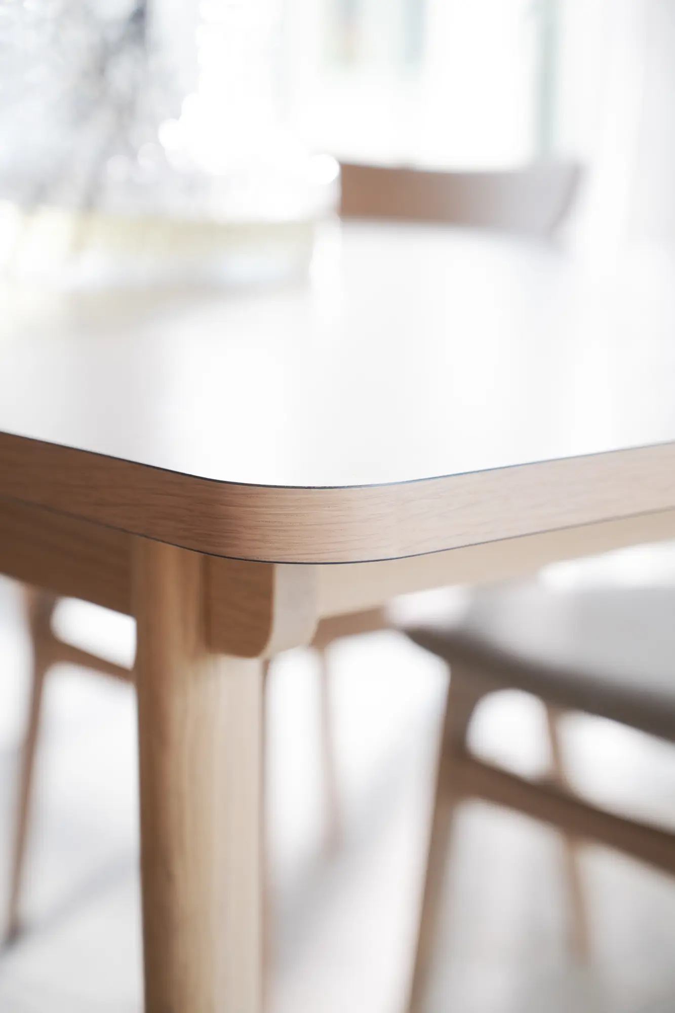 Rowico Fairmount ruokapöytä 220x95 lähikuva