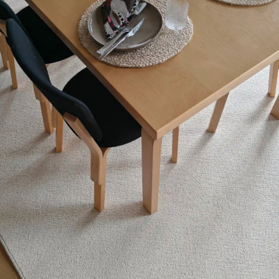 Inari villamatto miljöökuva, luonnonvalkoinen