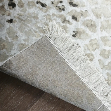 Leona viskoosimatto kulmasta