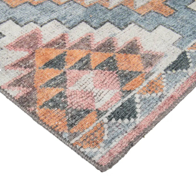 Dalis matto kulmasta, harmaa