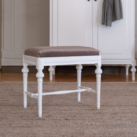 Kustavilainen rahi miljöökuva, valkoinen/Mohair luumu