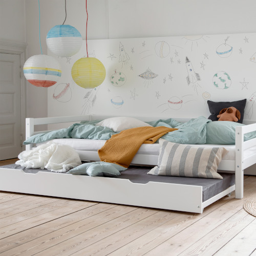 Hoppekids ECO Dream sohvasänky 90x200 varavuoteen kanssa miljöökuva 