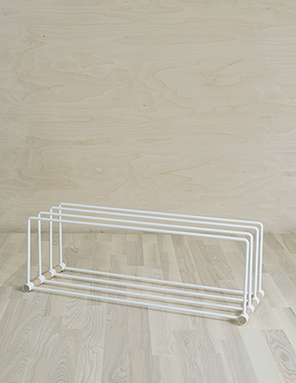 Ilma kenkäteline, valkoinen